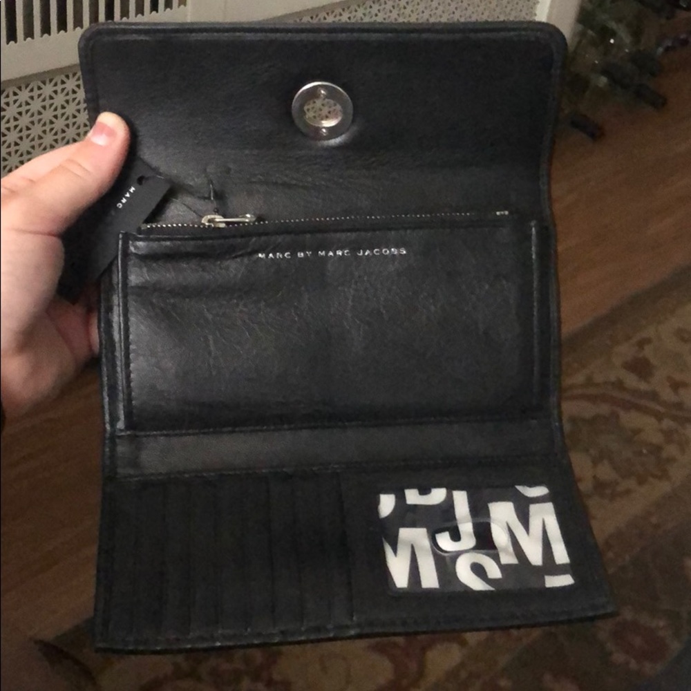 Marc Jacobs Wallet - Picture 3 of 8